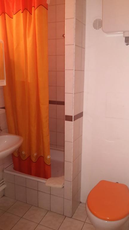 Judit Apartmanok ブダペスト エクステリア 写真