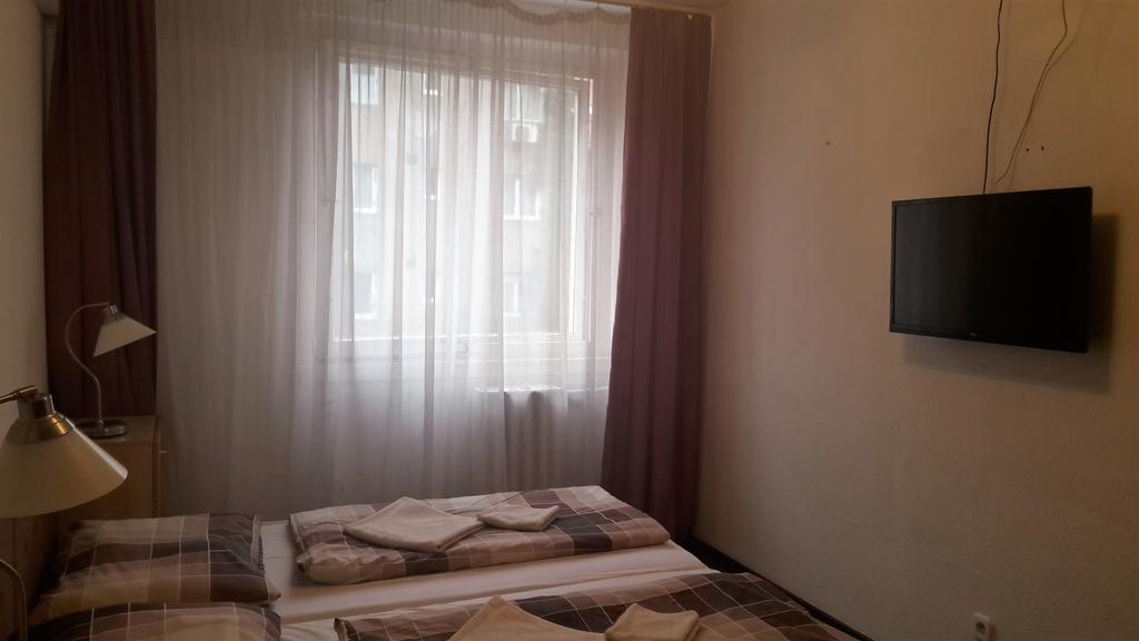 Judit Apartmanok ブダペスト エクステリア 写真